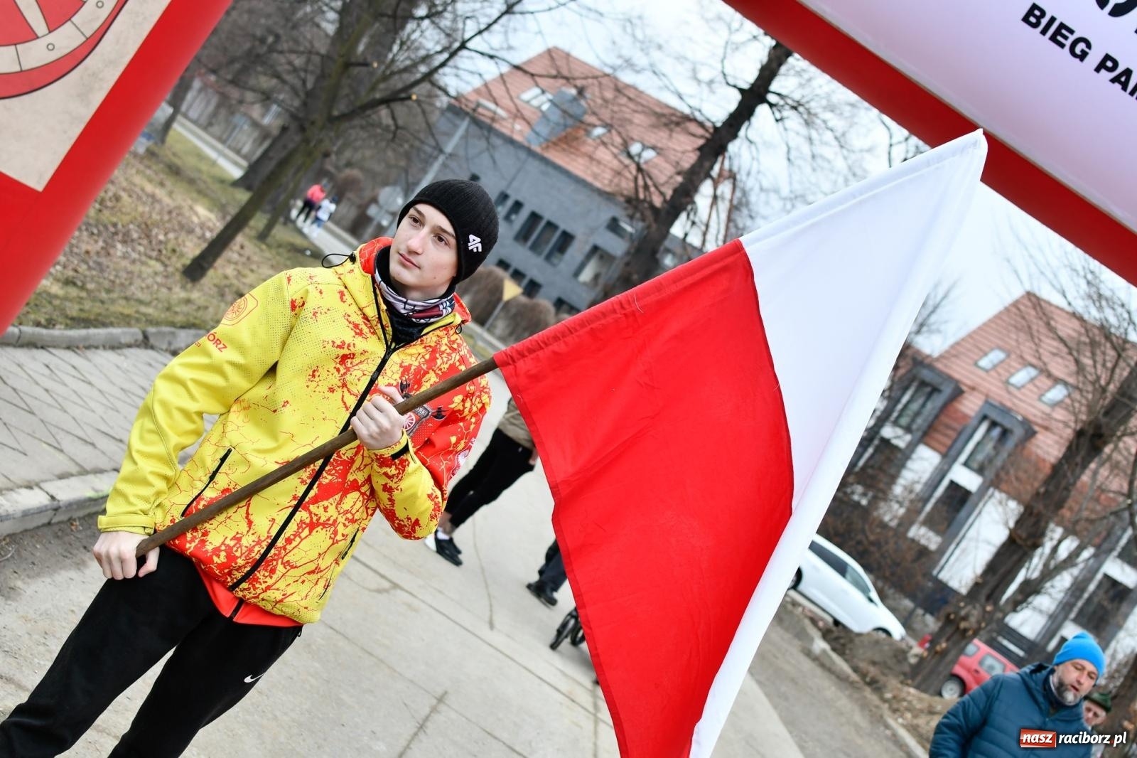 Zdjęcie w galerii na portalu naszraciborz.pl: Bieg Pamięci Żołnierzy Wyklętych TROPEM WILCZYM 2025: Racibórz uhonorował Niezłomnych wiadomości z regionu