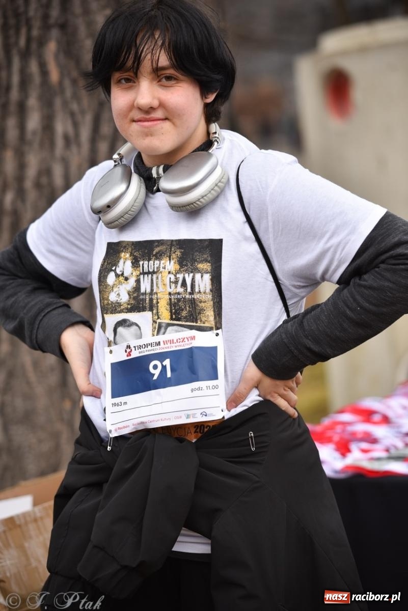 Zdjęcie w galerii na portalu naszraciborz.pl: Bieg Pamięci Żołnierzy Wyklętych TROPEM WILCZYM 2025: Racibórz uhonorował Niezłomnych wiadomości z regionu