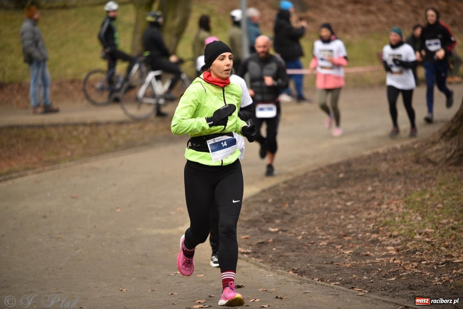 Zdjęcie w galerii na portalu naszraciborz.pl: Bieg Pamięci Żołnierzy Wyklętych TROPEM WILCZYM 2025: Racibórz uhonorował Niezłomnych wiadomości z regionu