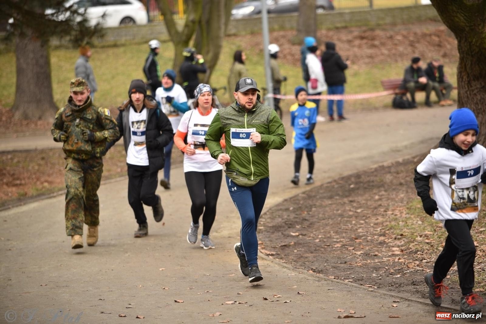 Zdjęcie w galerii na portalu naszraciborz.pl: Bieg Pamięci Żołnierzy Wyklętych TROPEM WILCZYM 2025: Racibórz uhonorował Niezłomnych wiadomości z regionu