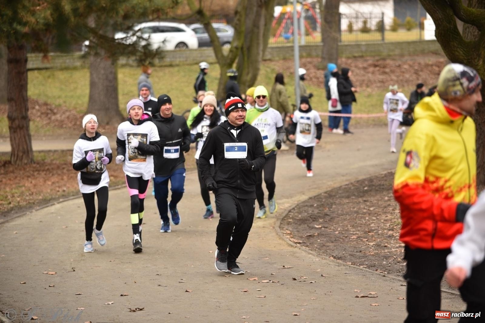 Zdjęcie w galerii na portalu naszraciborz.pl: Bieg Pamięci Żołnierzy Wyklętych TROPEM WILCZYM 2025: Racibórz uhonorował Niezłomnych wiadomości z regionu