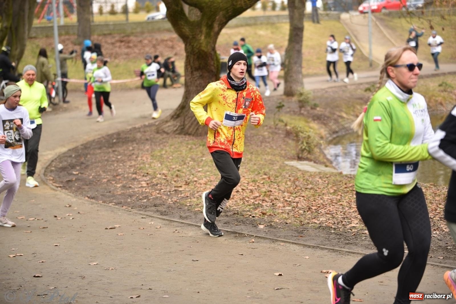 Zdjęcie w galerii na portalu naszraciborz.pl: Bieg Pamięci Żołnierzy Wyklętych TROPEM WILCZYM 2025: Racibórz uhonorował Niezłomnych wiadomości z regionu