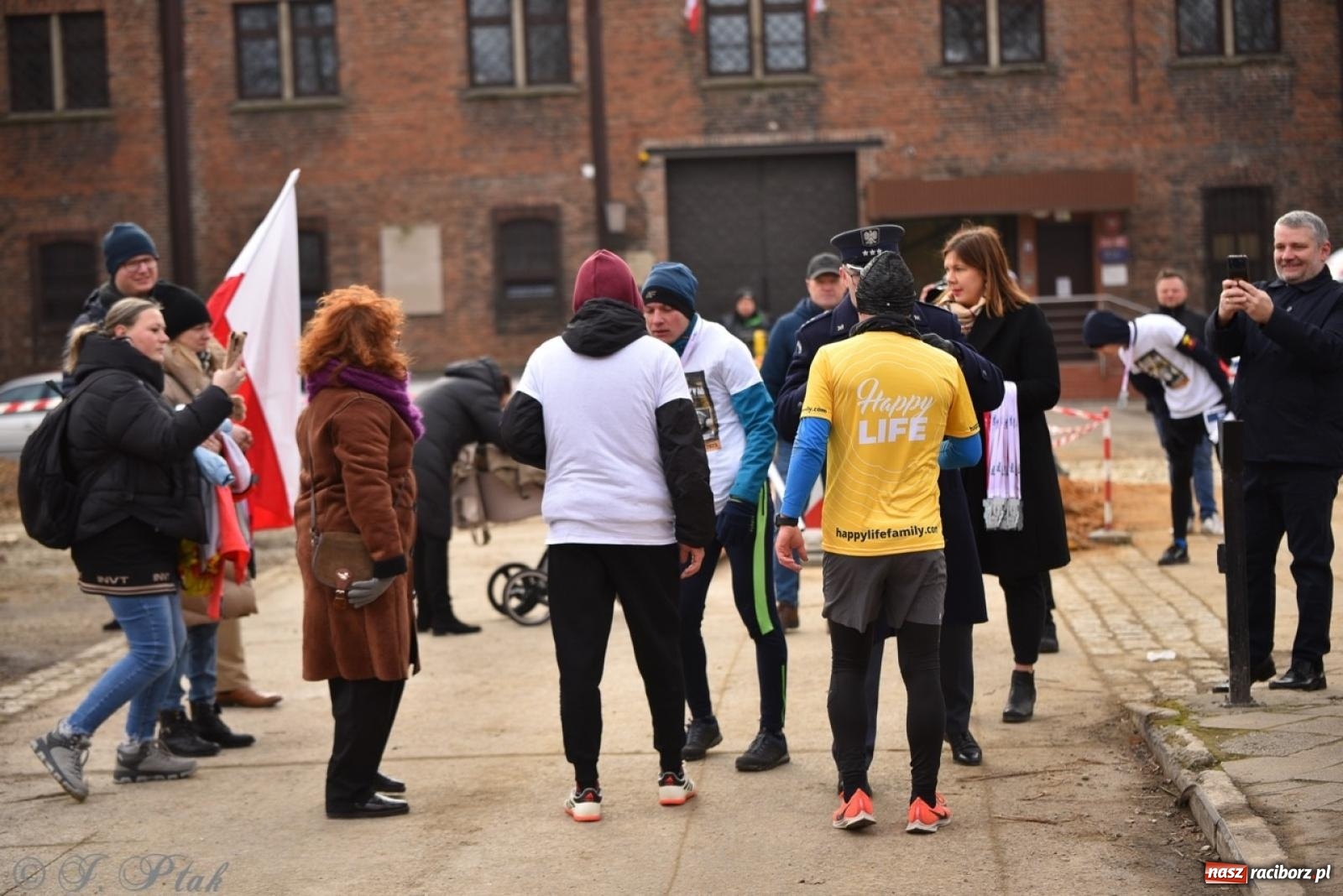 Zdjęcie w galerii na portalu naszraciborz.pl: Bieg Pamięci Żołnierzy Wyklętych TROPEM WILCZYM 2025: Racibórz uhonorował Niezłomnych wiadomości z regionu