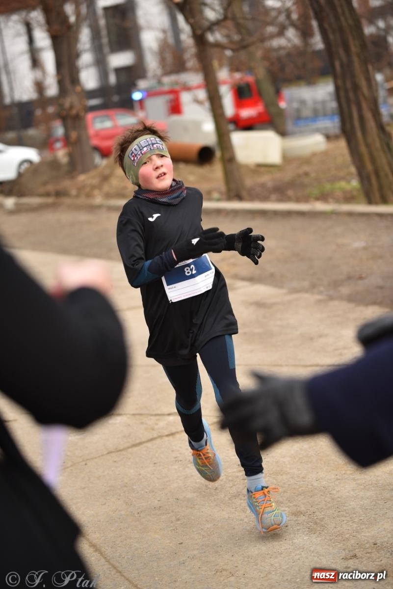 Zdjęcie w galerii na portalu naszraciborz.pl: Bieg Pamięci Żołnierzy Wyklętych TROPEM WILCZYM 2025: Racibórz uhonorował Niezłomnych wiadomości z regionu