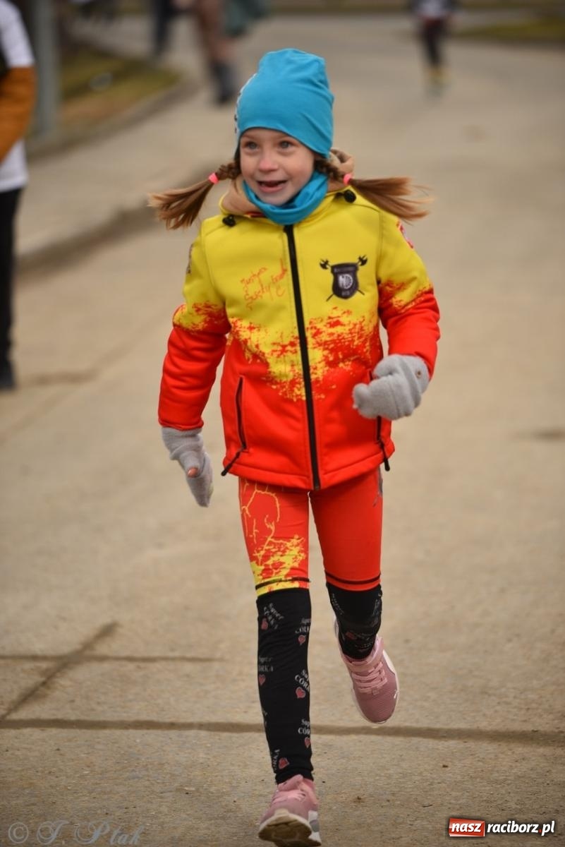 Zdjęcie w galerii na portalu naszraciborz.pl: Bieg Pamięci Żołnierzy Wyklętych TROPEM WILCZYM 2025: Racibórz uhonorował Niezłomnych wiadomości z regionu