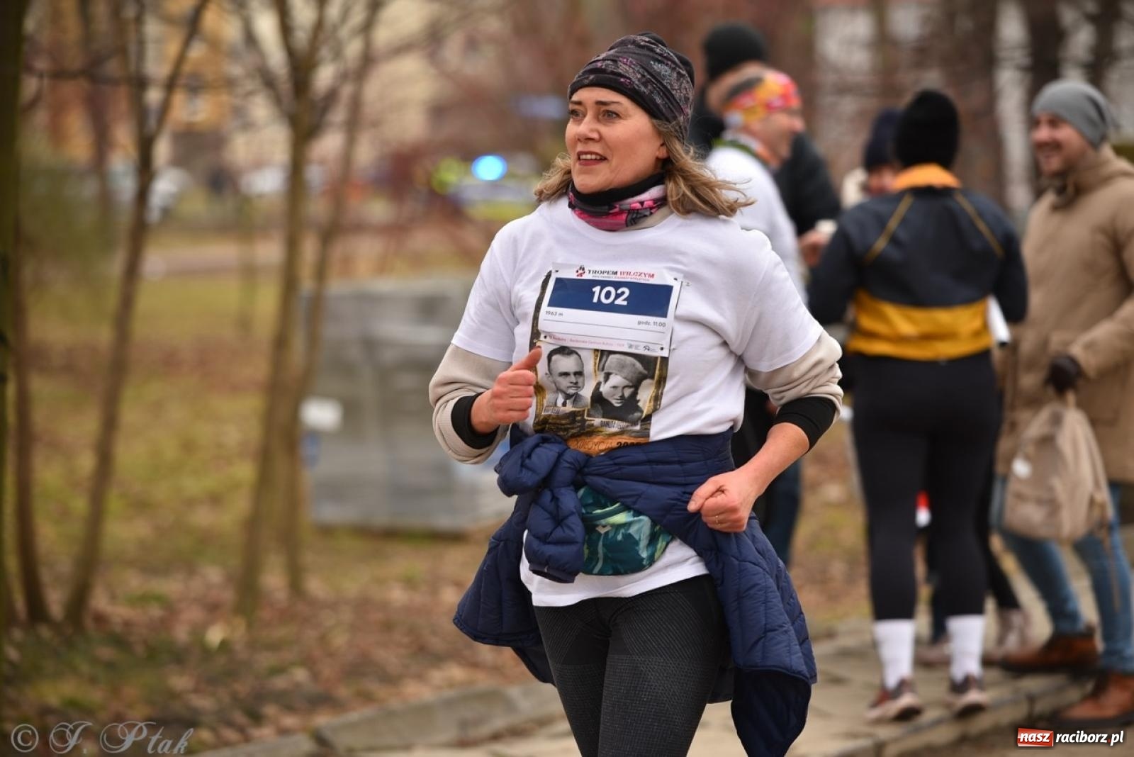 Zdjęcie w galerii na portalu naszraciborz.pl: Bieg Pamięci Żołnierzy Wyklętych TROPEM WILCZYM 2025: Racibórz uhonorował Niezłomnych wiadomości z regionu