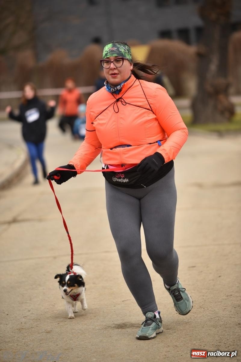 Zdjęcie w galerii na portalu naszraciborz.pl: Bieg Pamięci Żołnierzy Wyklętych TROPEM WILCZYM 2025: Racibórz uhonorował Niezłomnych wiadomości z regionu