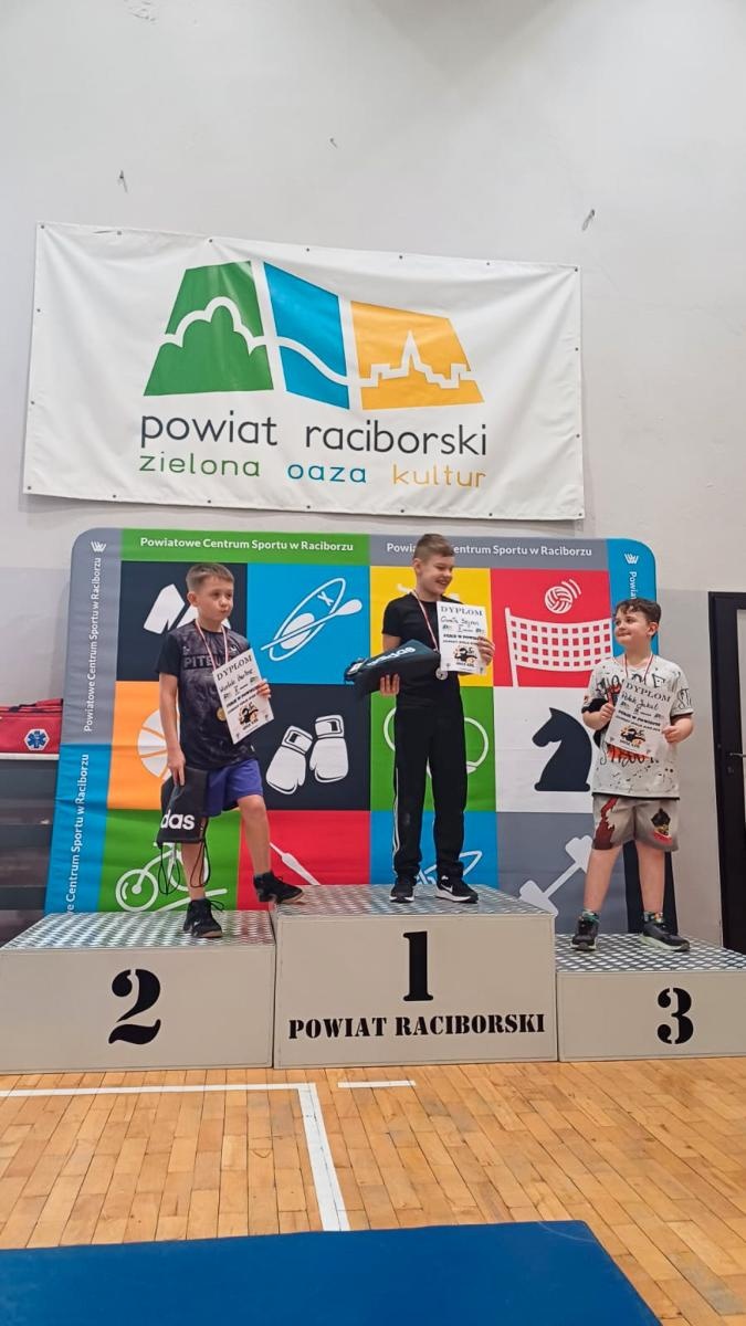 Zdjęcie w galerii na portalu naszraciborz.pl: Zawody Ninja PCS 2025: sportowa rywalizacja w Powiatowym Centrum Sportu wiadomości z regionu