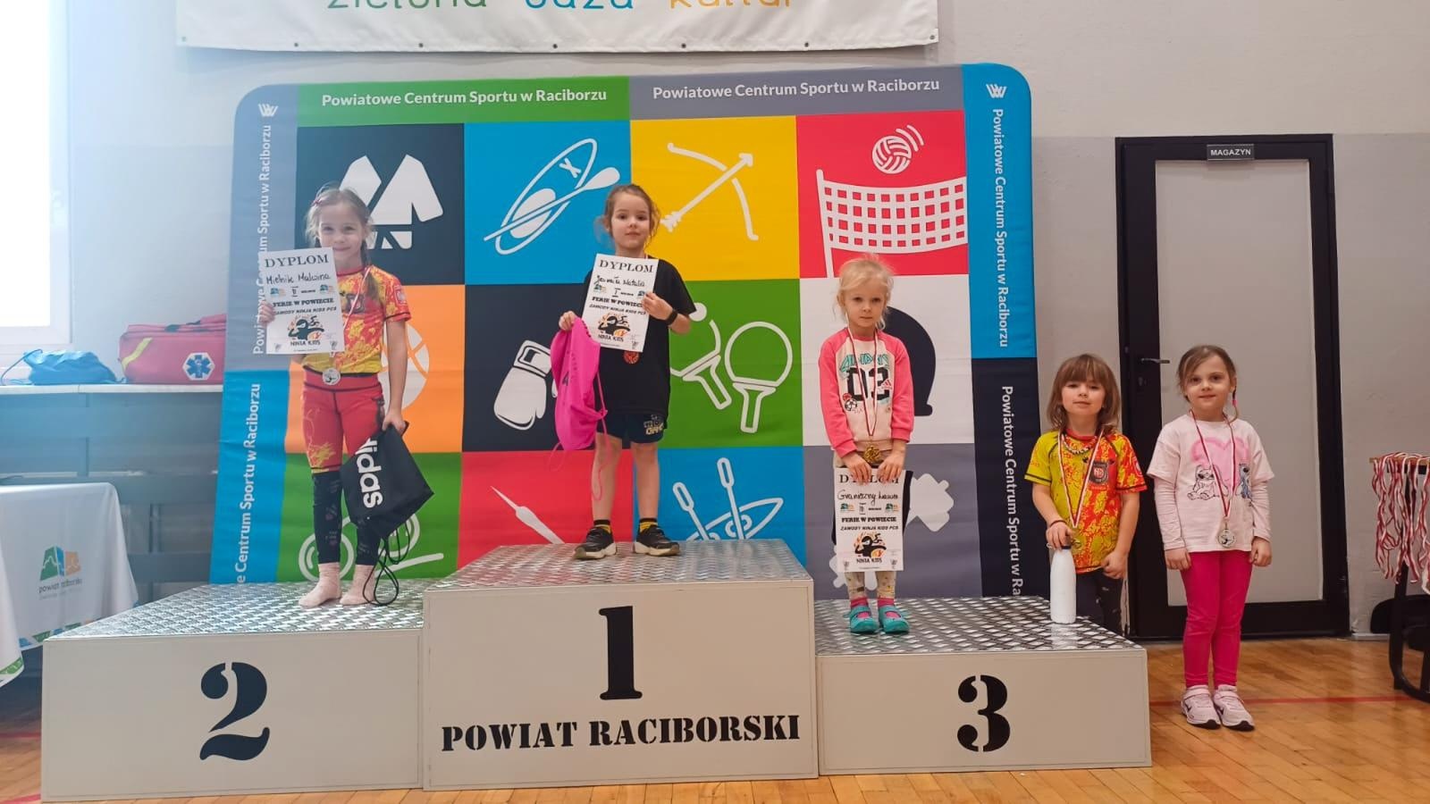 Zdjęcie w galerii na portalu naszraciborz.pl: Zawody Ninja PCS 2025: sportowa rywalizacja w Powiatowym Centrum Sportu wiadomości z regionu