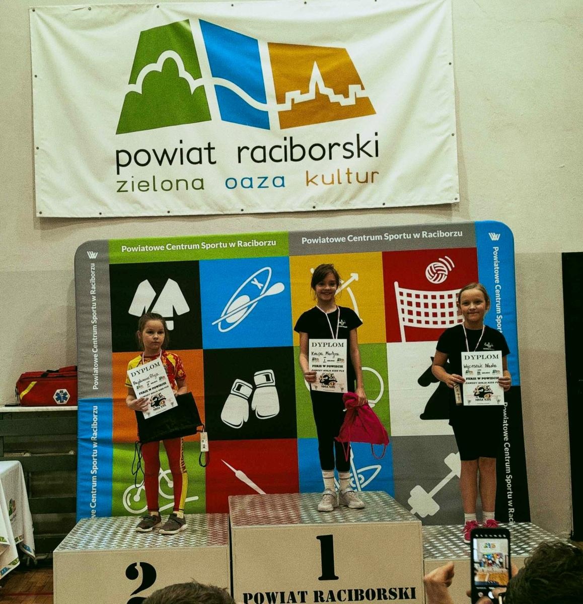 Zdjęcie w galerii na portalu naszraciborz.pl: Zawody Ninja PCS 2025: sportowa rywalizacja w Powiatowym Centrum Sportu wiadomości z regionu