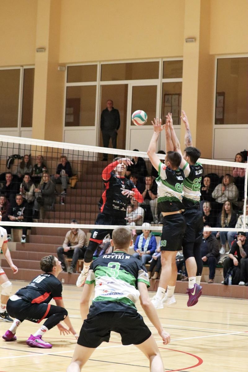 Zdjęcie w galerii na portalu naszraciborz.pl: Choć z liderem przegrali, do fazy play-off awansowali [FOTO] wiadomości z regionu