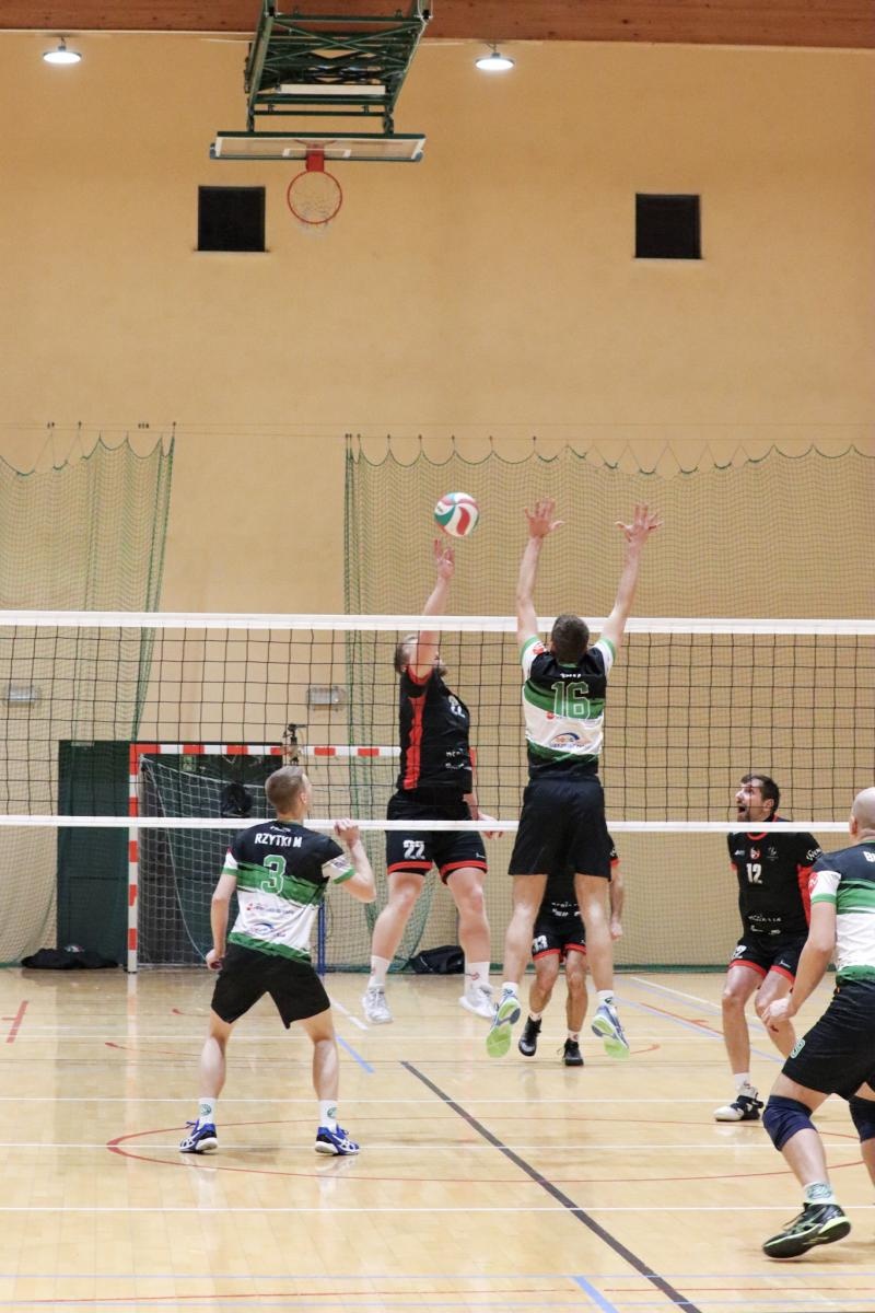 Zdjęcie w galerii na portalu naszraciborz.pl: Choć z liderem przegrali, do fazy play-off awansowali [FOTO] wiadomości z regionu