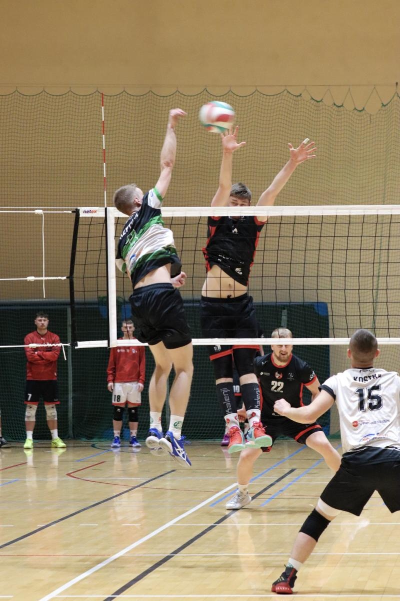 Zdjęcie w galerii na portalu naszraciborz.pl: Choć z liderem przegrali, do fazy play-off awansowali [FOTO] wiadomości z regionu