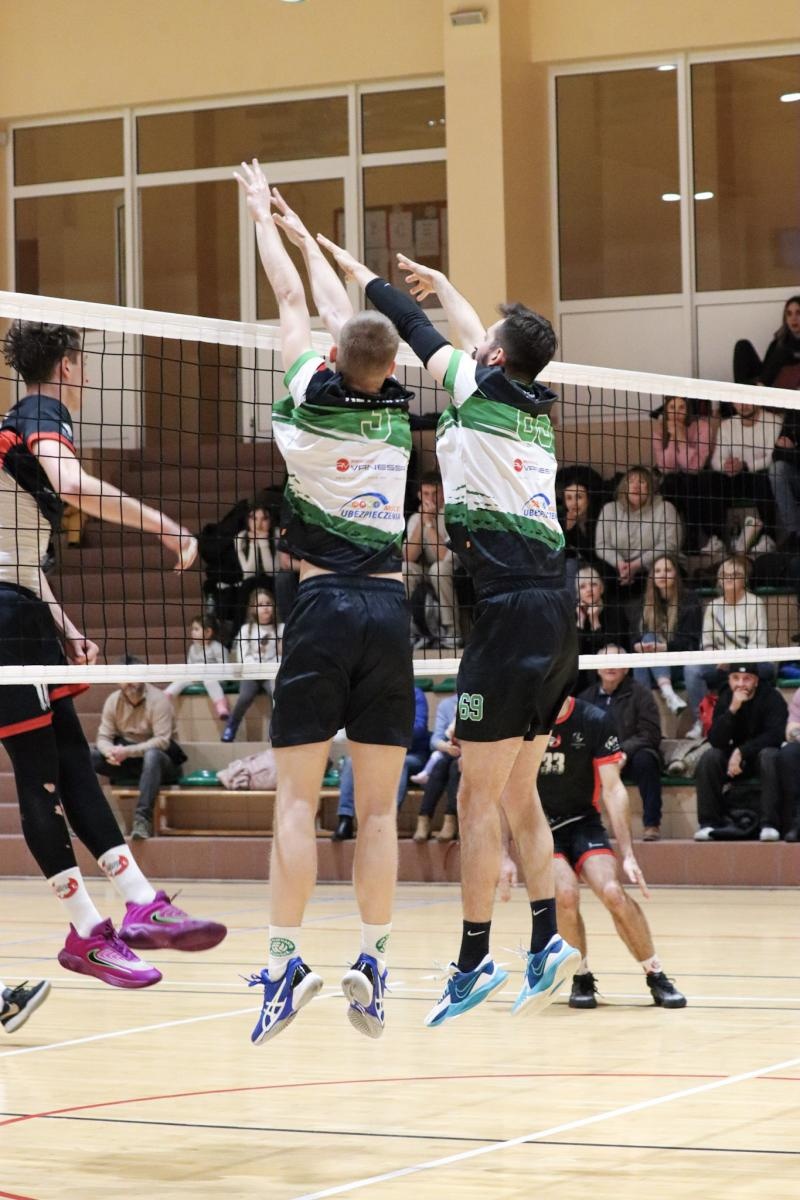 Zdjęcie w galerii na portalu naszraciborz.pl: Choć z liderem przegrali, do fazy play-off awansowali [FOTO] wiadomości z regionu