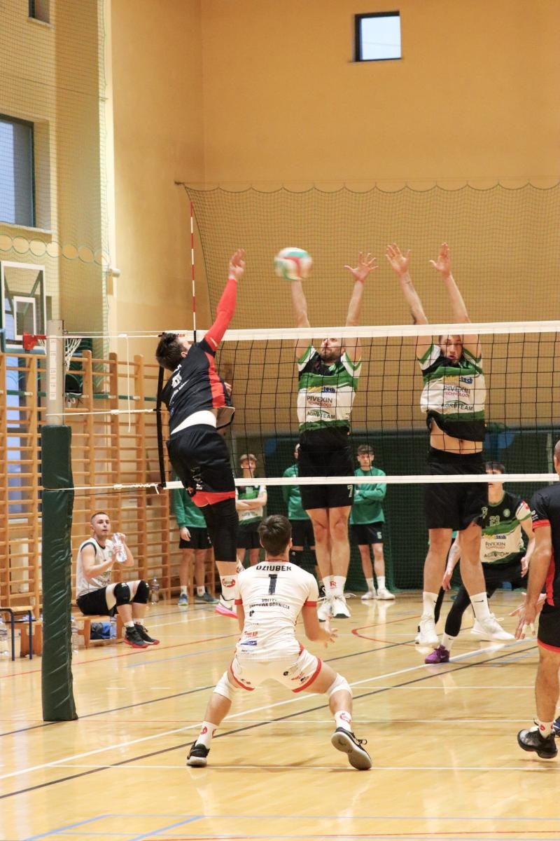 Zdjęcie w galerii na portalu naszraciborz.pl: Choć z liderem przegrali, do fazy play-off awansowali [FOTO] wiadomości z regionu