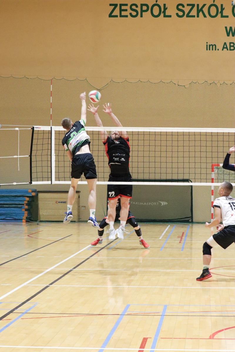 Zdjęcie w galerii na portalu naszraciborz.pl: Choć z liderem przegrali, do fazy play-off awansowali [FOTO] wiadomości z regionu