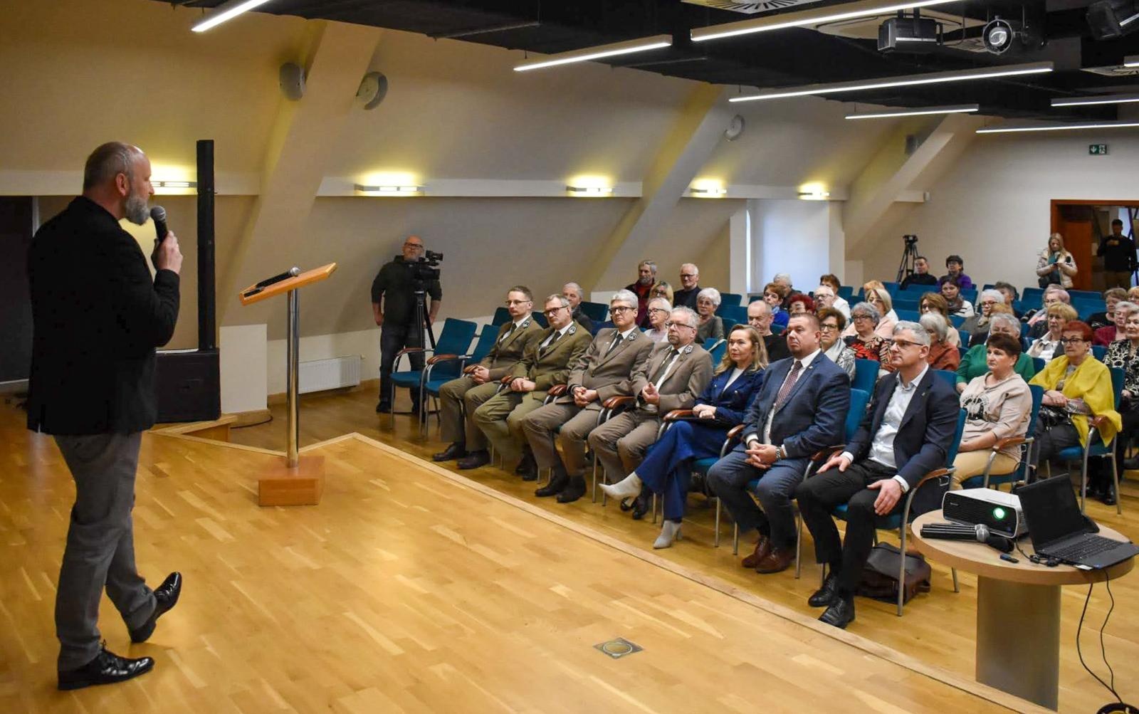 Zdjęcie w galerii na portalu naszraciborz.pl: Zamek Piastowski i Nadleśnictwo Rudy Raciborskie rozpoczynają współpracę wiadomości z regionu