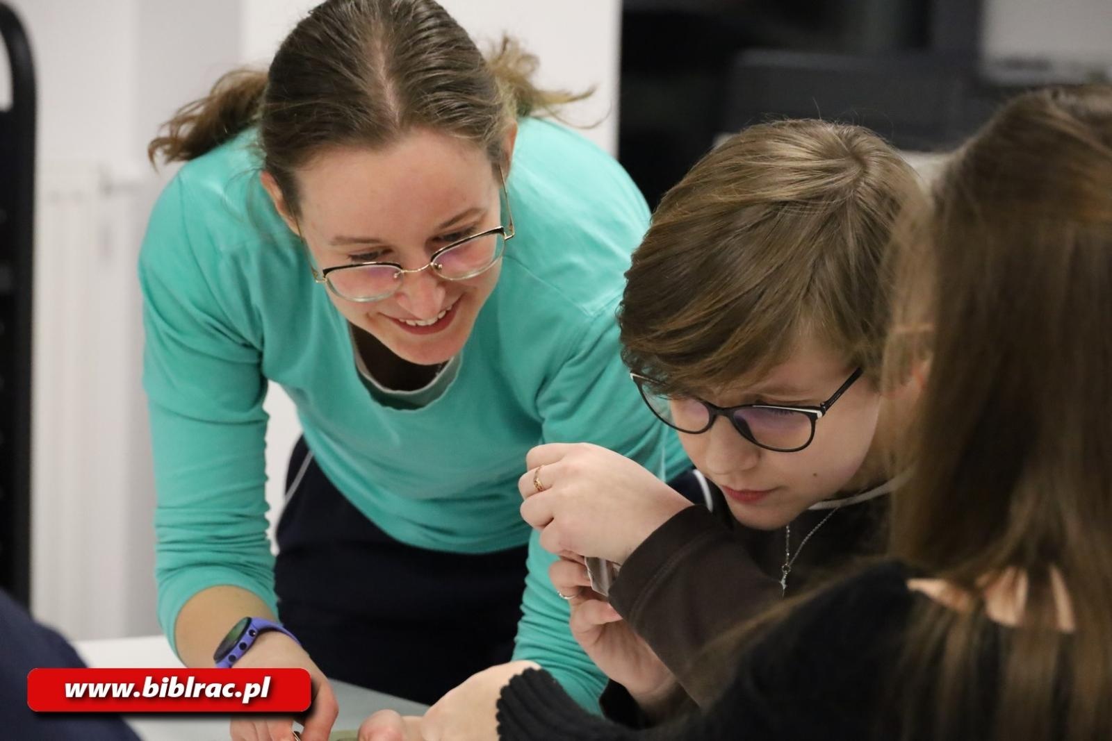 Zdjęcie w galerii na portalu naszraciborz.pl: VI edycja Nocy z Grami bez Prądu - po raz pierwszy na Stacji Młodych! wiadomości z regionu