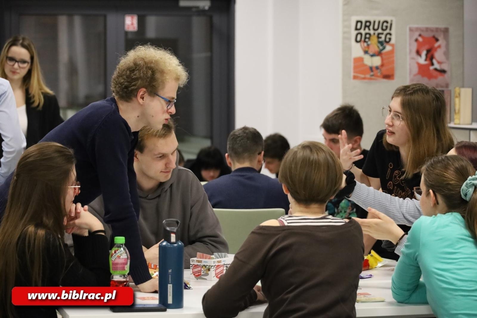 Zdjęcie w galerii na portalu naszraciborz.pl: VI edycja Nocy z Grami bez Prądu - po raz pierwszy na Stacji Młodych! wiadomości z regionu