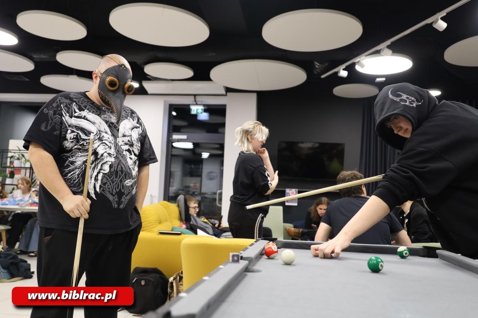 Zdjęcie w galerii na portalu naszraciborz.pl: VI edycja Nocy z Grami bez Prądu - po raz pierwszy na Stacji Młodych! wiadomości z regionu