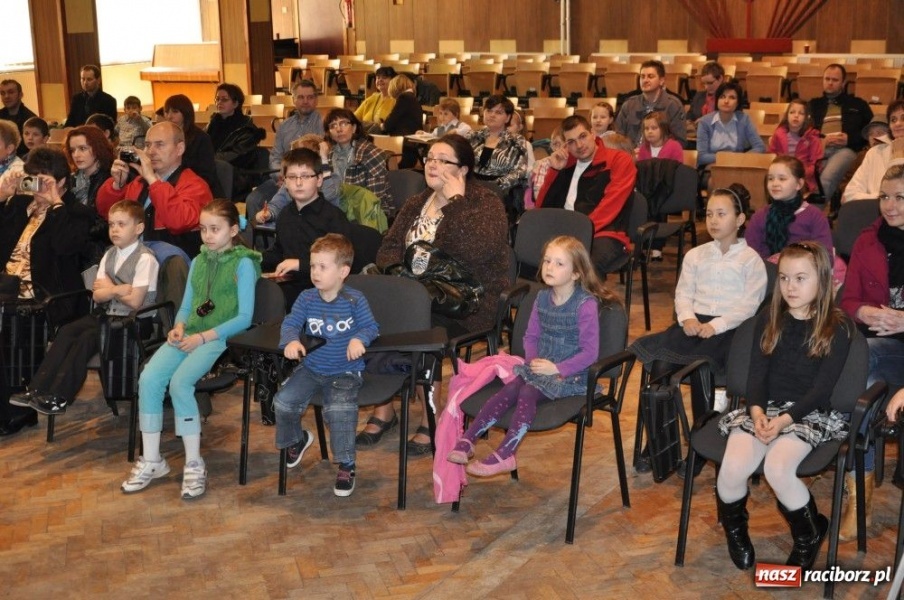 Zdjęcie w galerii na portalu naszraciborz.pl: Najmłodsi zasiedli w studenckich ławach wiadomości z regionu