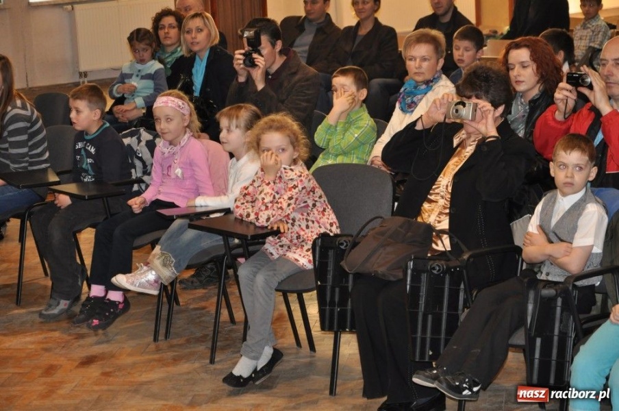 Zdjęcie w galerii na portalu naszraciborz.pl: Najmłodsi zasiedli w studenckich ławach wiadomości z regionu