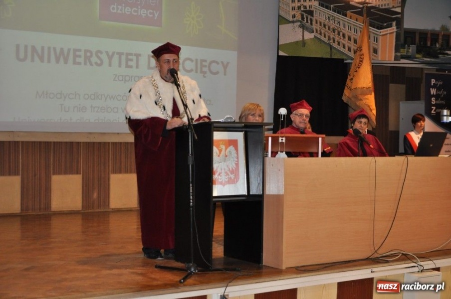 Zdjęcie w galerii na portalu naszraciborz.pl: Najmłodsi zasiedli w studenckich ławach wiadomości z regionu