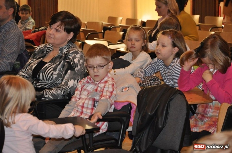 Zdjęcie w galerii na portalu naszraciborz.pl: Najmłodsi zasiedli w studenckich ławach wiadomości z regionu