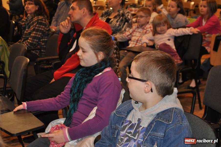 Zdjęcie w galerii na portalu naszraciborz.pl: Najmłodsi zasiedli w studenckich ławach wiadomości z regionu