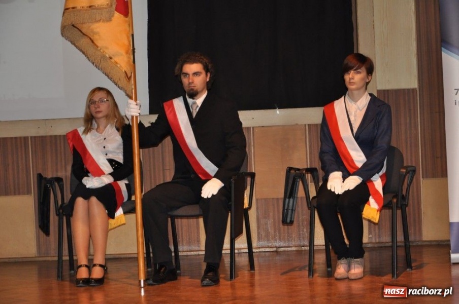 Zdjęcie w galerii na portalu naszraciborz.pl: Najmłodsi zasiedli w studenckich ławach wiadomości z regionu