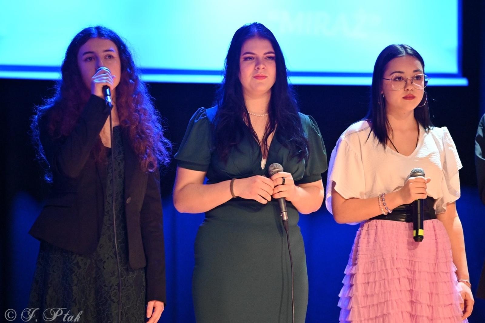 Zdjęcie w galerii na portalu naszraciborz.pl: Bajkowy Koncert zespołu MIRAŻ zachwycił publiczność [FOTO i WIDEO] wiadomości z regionu