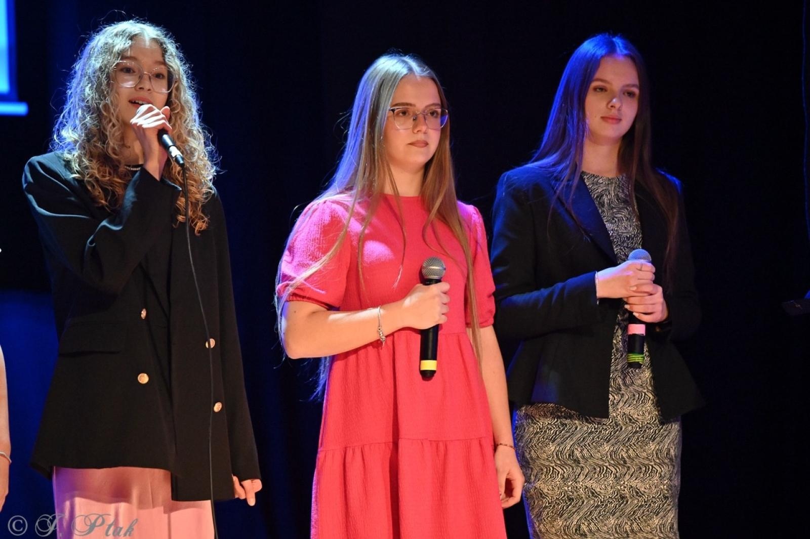 Zdjęcie w galerii na portalu naszraciborz.pl: Bajkowy Koncert zespołu MIRAŻ zachwycił publiczność [FOTO i WIDEO] wiadomości z regionu