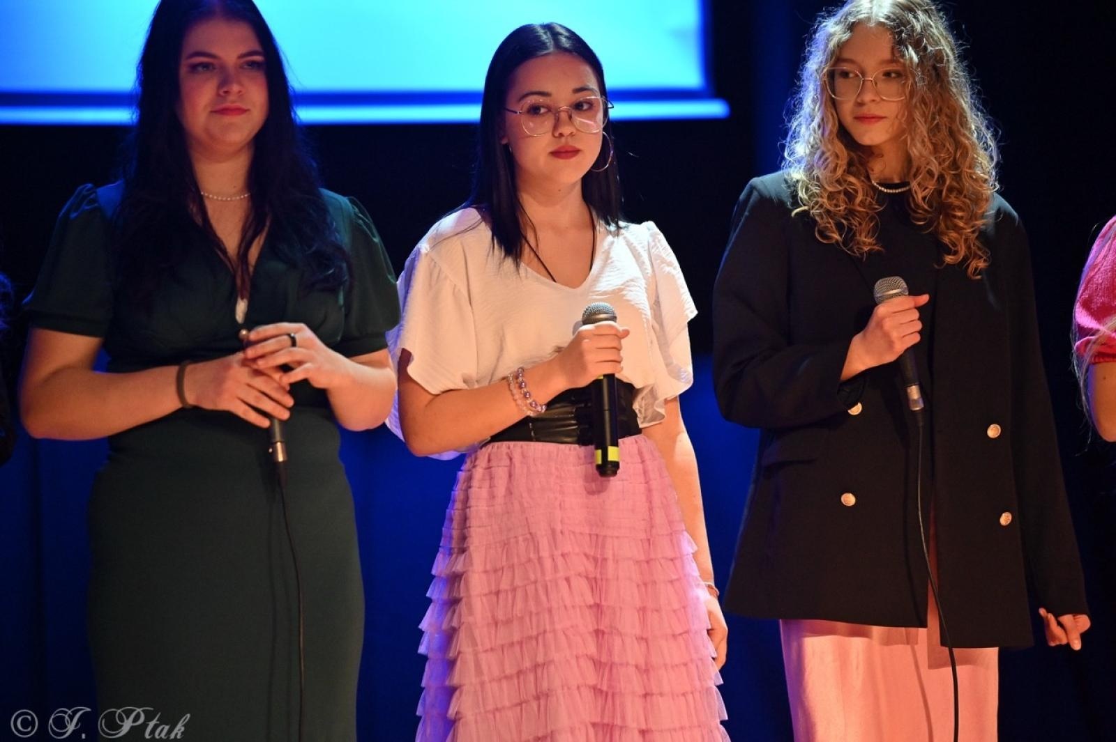 Zdjęcie w galerii na portalu naszraciborz.pl: Bajkowy Koncert zespołu MIRAŻ zachwycił publiczność [FOTO i WIDEO] wiadomości z regionu