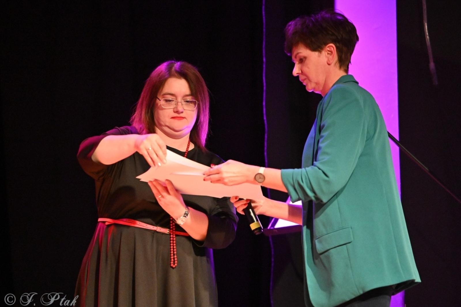 Zdjęcie w galerii na portalu naszraciborz.pl: Bajkowy Koncert zespołu MIRAŻ zachwycił publiczność [FOTO i WIDEO] wiadomości z regionu