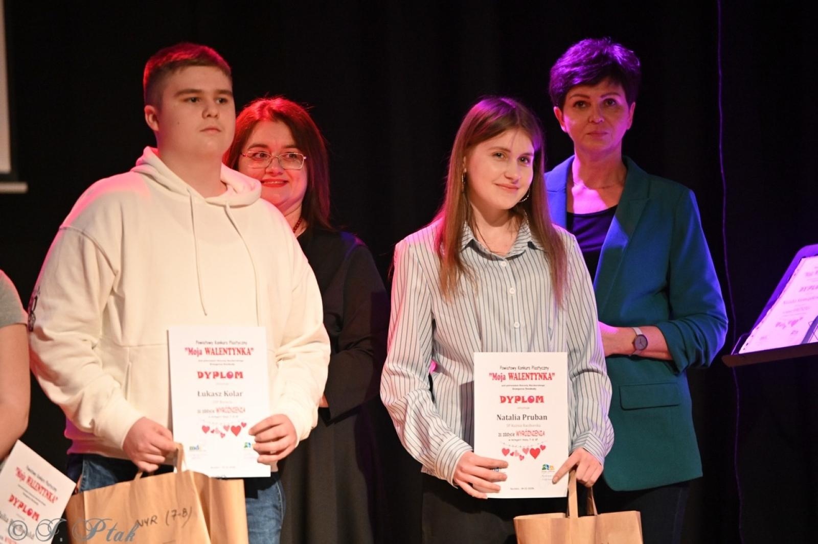 Zdjęcie w galerii na portalu naszraciborz.pl: Bajkowy Koncert zespołu MIRAŻ zachwycił publiczność [FOTO i WIDEO] wiadomości z regionu