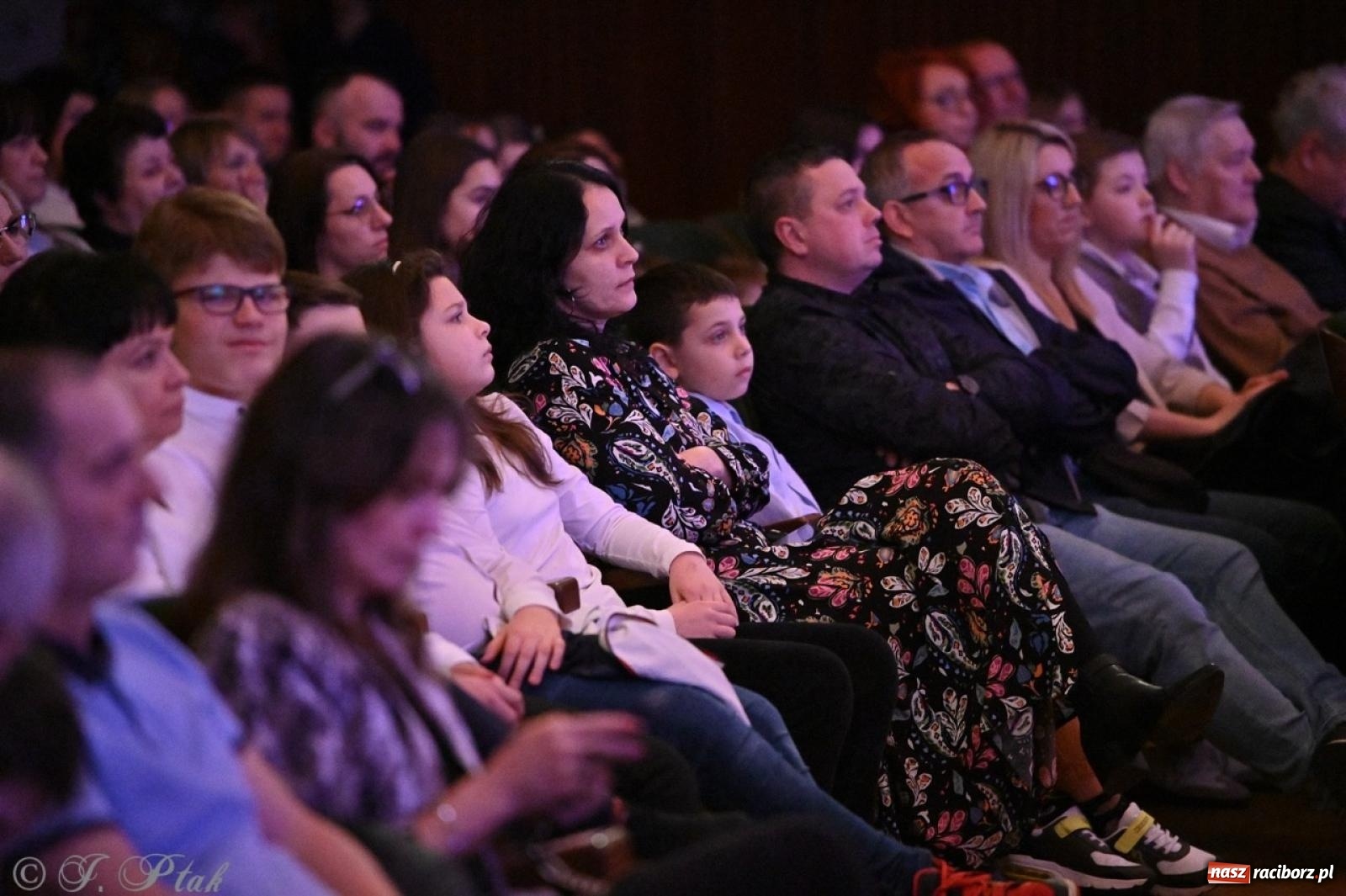 Zdjęcie w galerii na portalu naszraciborz.pl: Racibórz. Uroczyste rozdanie stypendiów za wyniki w nauce [FOTO i WIDEO] wiadomości z regionu