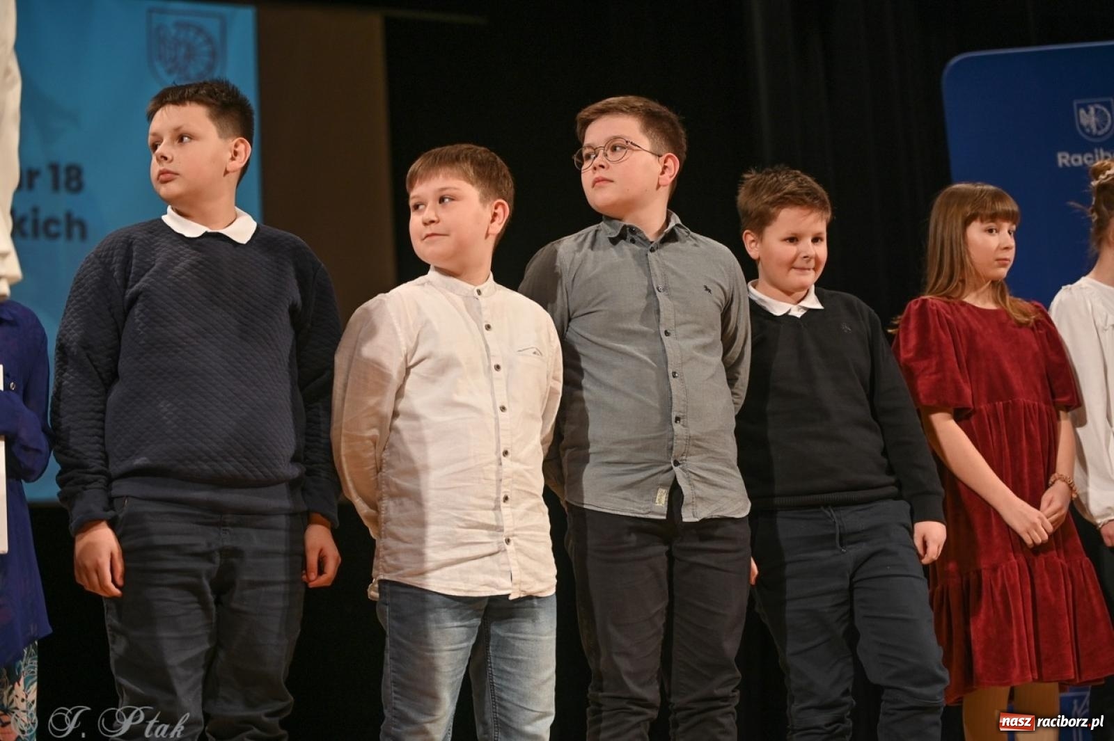 Zdjęcie w galerii na portalu naszraciborz.pl: Racibórz. Uroczyste rozdanie stypendiów za wyniki w nauce [FOTO i WIDEO] wiadomości z regionu