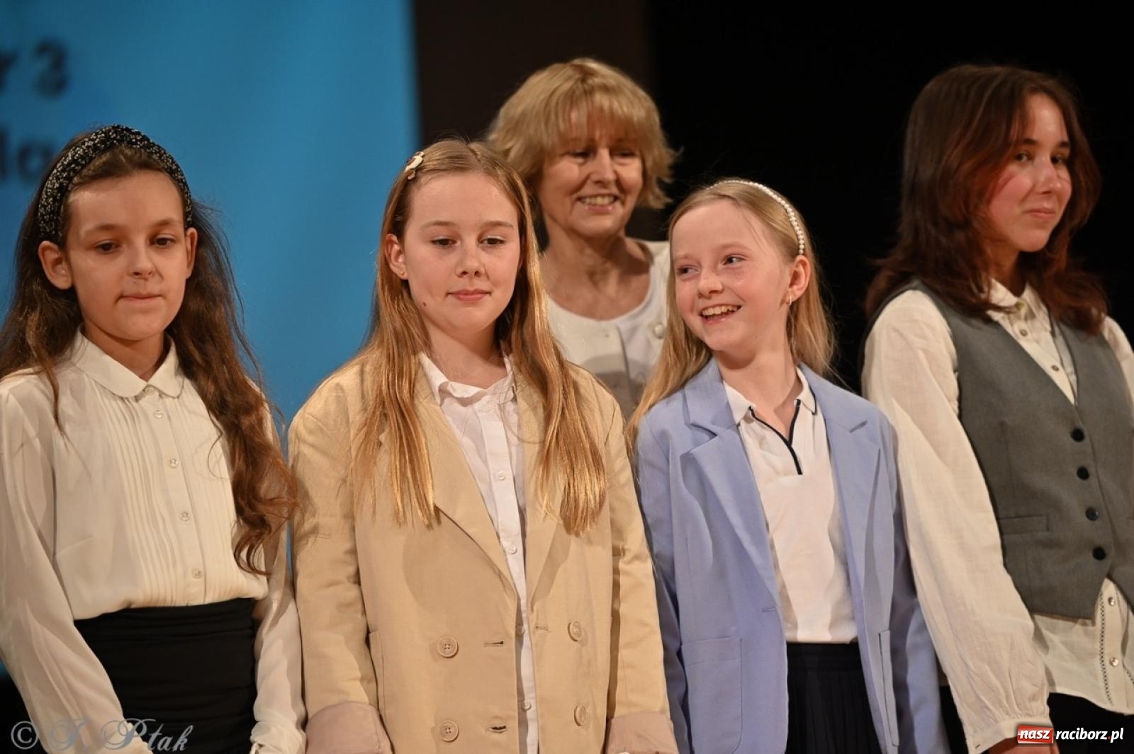 Zdjęcie w galerii na portalu naszraciborz.pl: Racibórz. Uroczyste rozdanie stypendiów za wyniki w nauce [FOTO i WIDEO] wiadomości z regionu