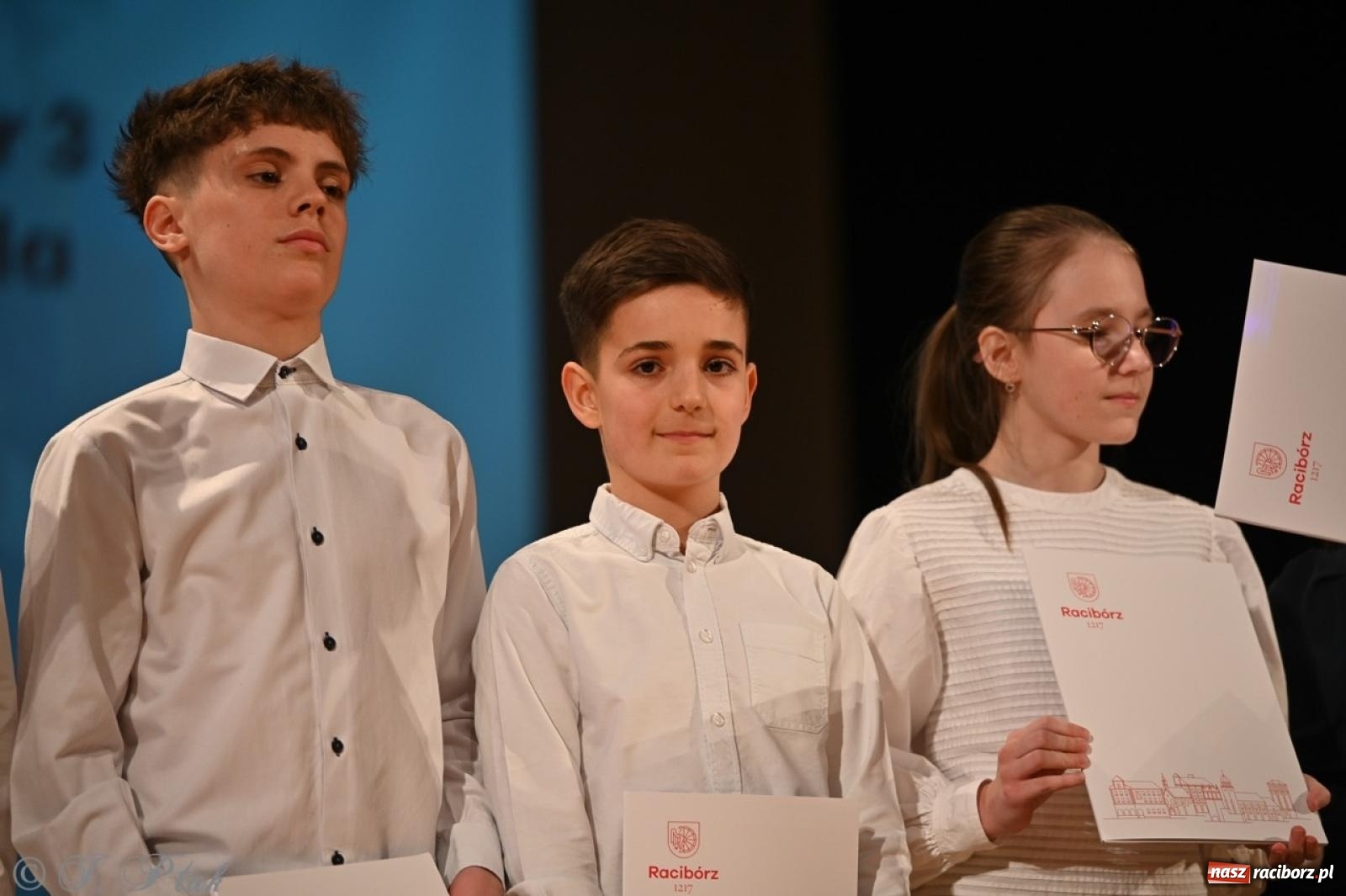 Zdjęcie w galerii na portalu naszraciborz.pl: Racibórz. Uroczyste rozdanie stypendiów za wyniki w nauce [FOTO i WIDEO] wiadomości z regionu