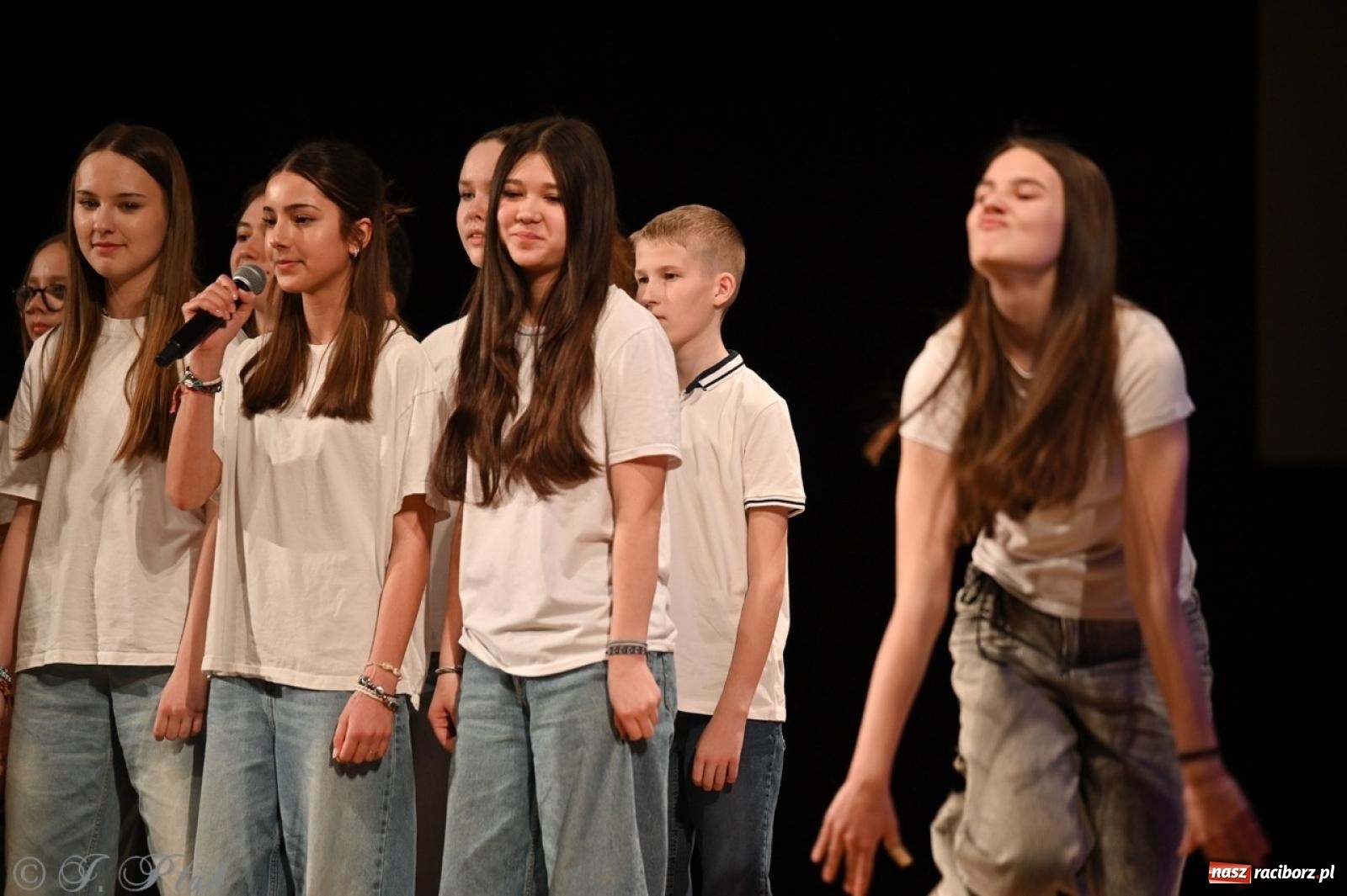 Zdjęcie w galerii na portalu naszraciborz.pl: Racibórz. Uroczyste rozdanie stypendiów za wyniki w nauce [FOTO i WIDEO] wiadomości z regionu