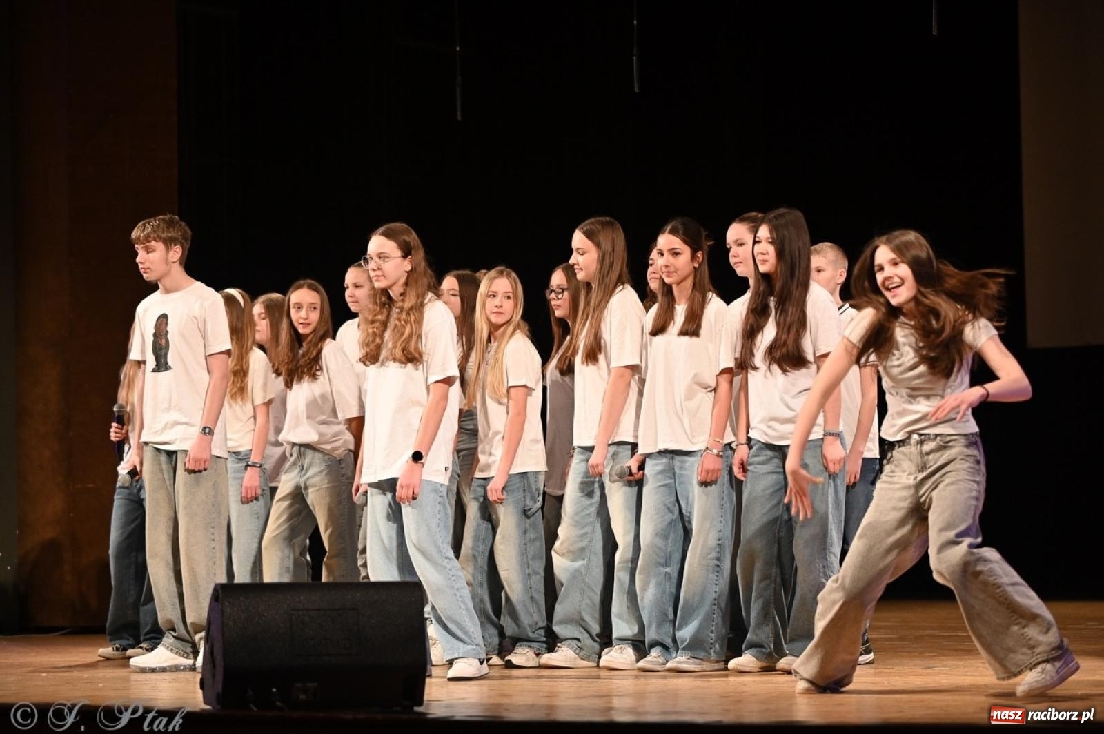 Zdjęcie w galerii na portalu naszraciborz.pl: Racibórz. Uroczyste rozdanie stypendiów za wyniki w nauce [FOTO i WIDEO] wiadomości z regionu