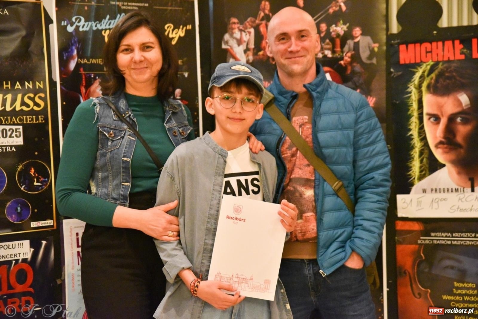 Zdjęcie w galerii na portalu naszraciborz.pl: Racibórz. Uroczyste rozdanie stypendiów za wyniki w nauce [FOTO i WIDEO] wiadomości z regionu