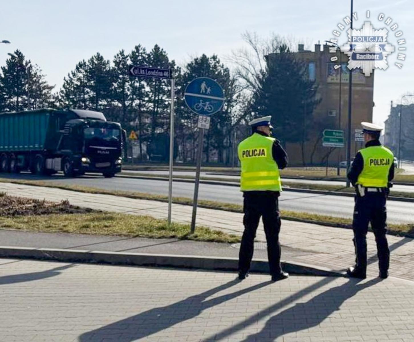 Zdjęcie w galerii na portalu naszraciborz.pl: Policjanci z raciborskiej drogówki do działań użyli drona wiadomości z regionu