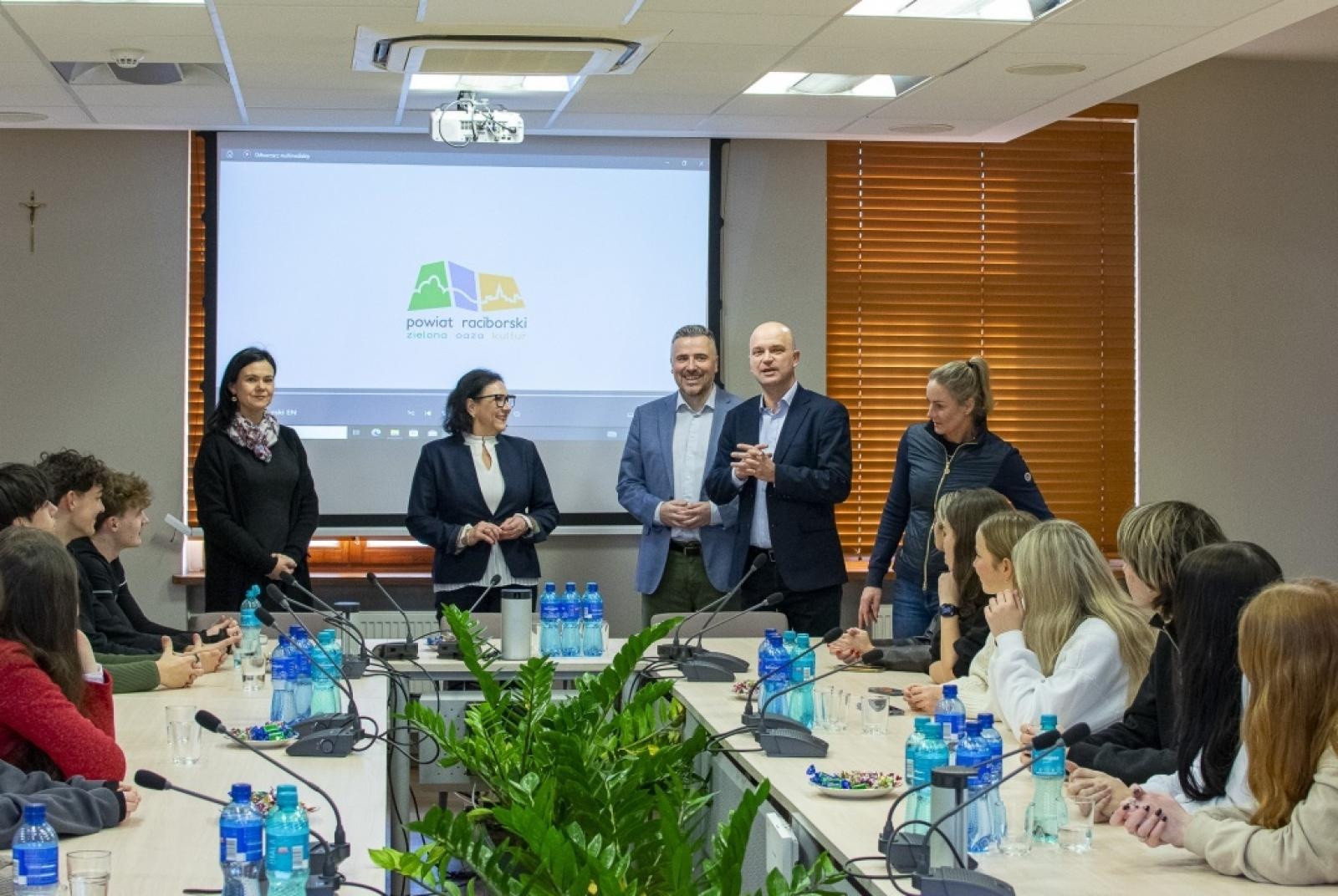 Zdjęcie w galerii na portalu naszraciborz.pl: Let’s get fit. Ekonomik w polsko-czeskim projekcie wiadomości z regionu