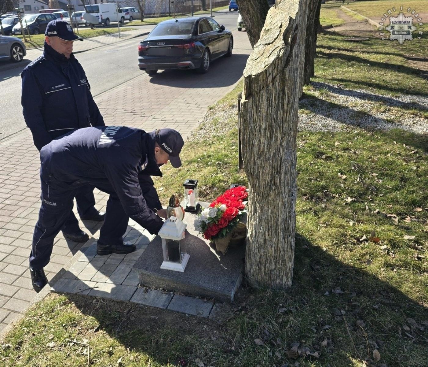 Zdjęcie w galerii na portalu naszraciborz.pl: Hołd dla funkcjonariuszy, którzy oddali życie na służbie wiadomości z regionu