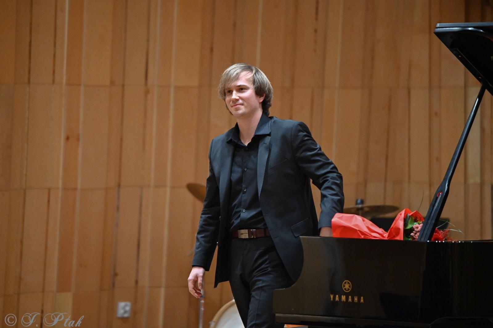 Zdjęcie w galerii na portalu naszraciborz.pl: Andrzej Wierciński wystąpił w Raciborzu [FOTO i WIDEO] wiadomości z regionu