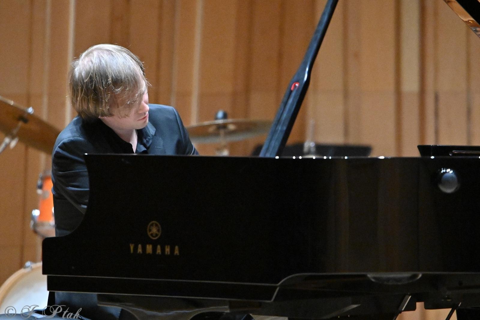 Zdjęcie w galerii na portalu naszraciborz.pl: Andrzej Wierciński wystąpił w Raciborzu [FOTO i WIDEO] wiadomości z regionu