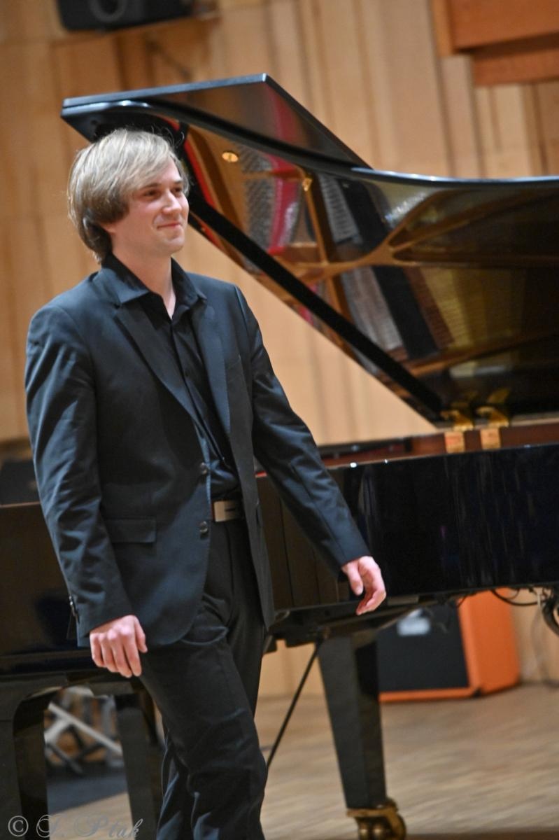 Zdjęcie w galerii na portalu naszraciborz.pl: Andrzej Wierciński wystąpił w Raciborzu [FOTO i WIDEO] wiadomości z regionu