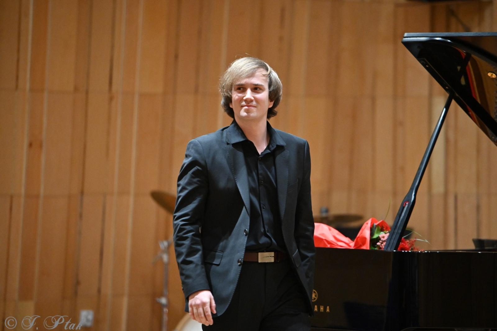 Zdjęcie w galerii na portalu naszraciborz.pl: Andrzej Wierciński wystąpił w Raciborzu [FOTO i WIDEO] wiadomości z regionu