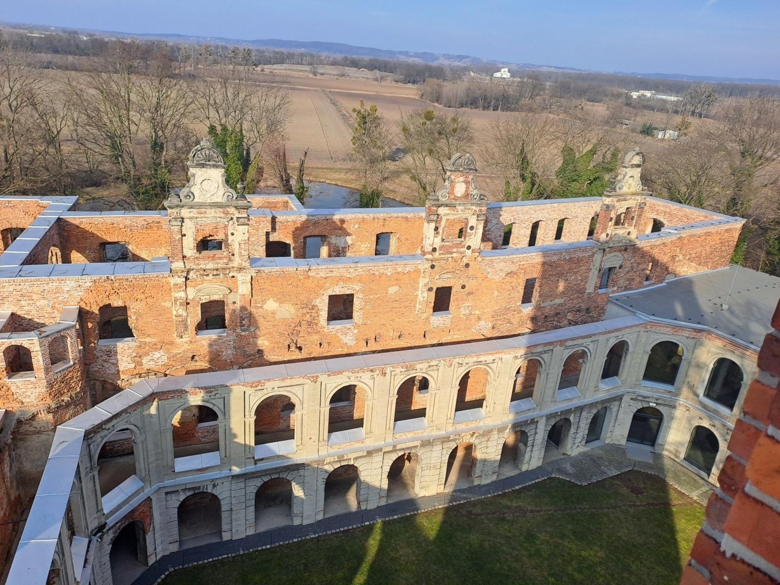 Zdjęcie w galerii na portalu naszraciborz.pl: Patrz, jak nadchodzi wiosna z wieży w Tworkowie wiadomości z regionu